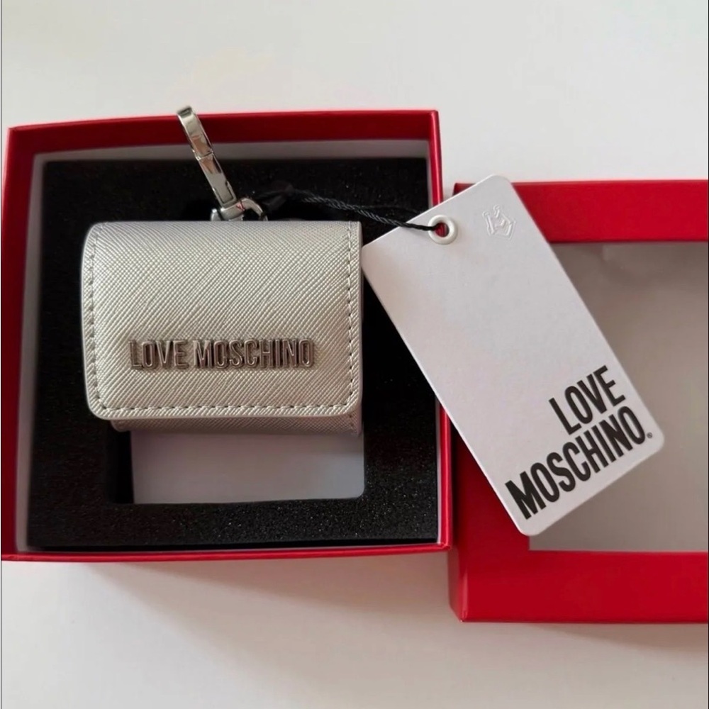 Love Moschino SAFFIANO COIN PURSE / AirPods case with KEY HOLDER NWT and box